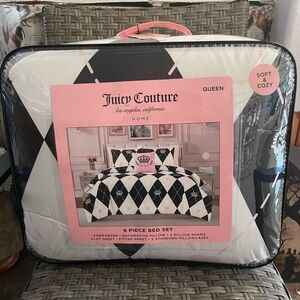 Juicy Couture Black and White Comforter Set